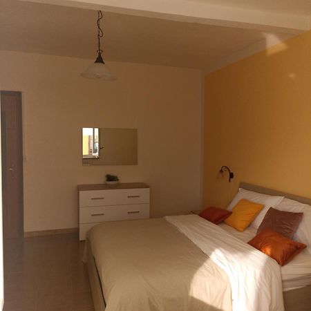 Isangarda Apartment Candelo Esterno foto